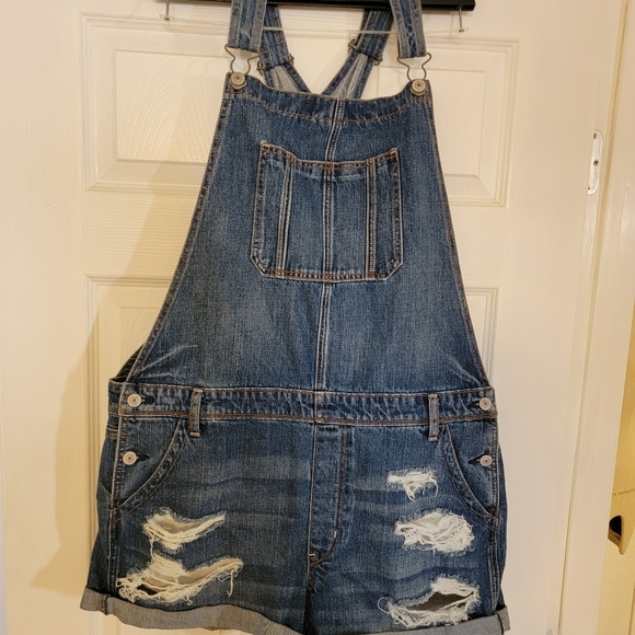 American Eagle Outfitters Pants - American Eagle XL Tomgirl Shor Overalls Distressed